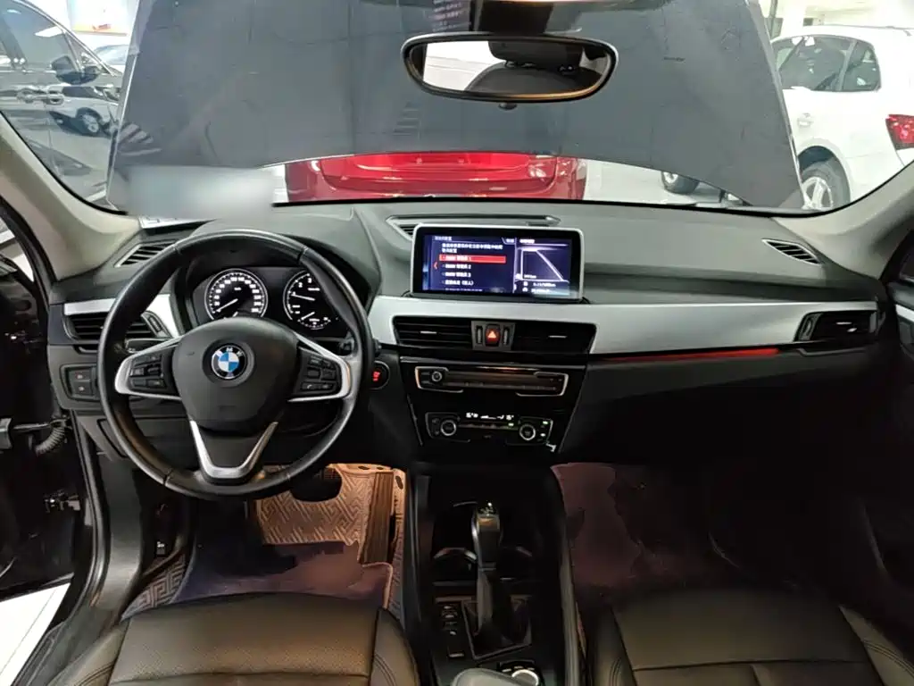 BMW X1 — фото 10
