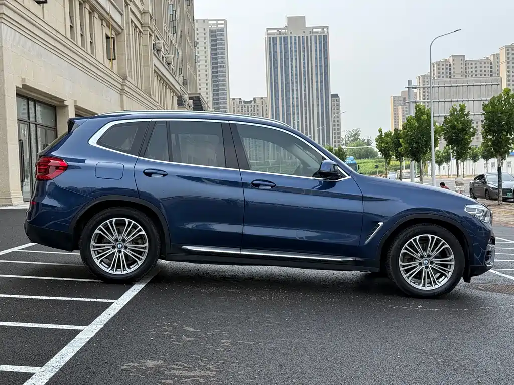 BMW X3 — фото 7