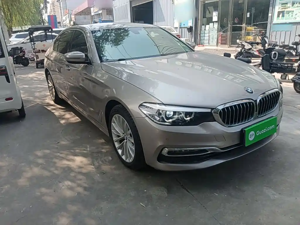 BMW 5 Series — фото 4
