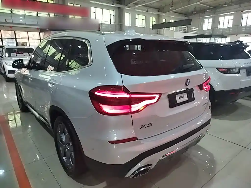 BMW X3 — фото 23