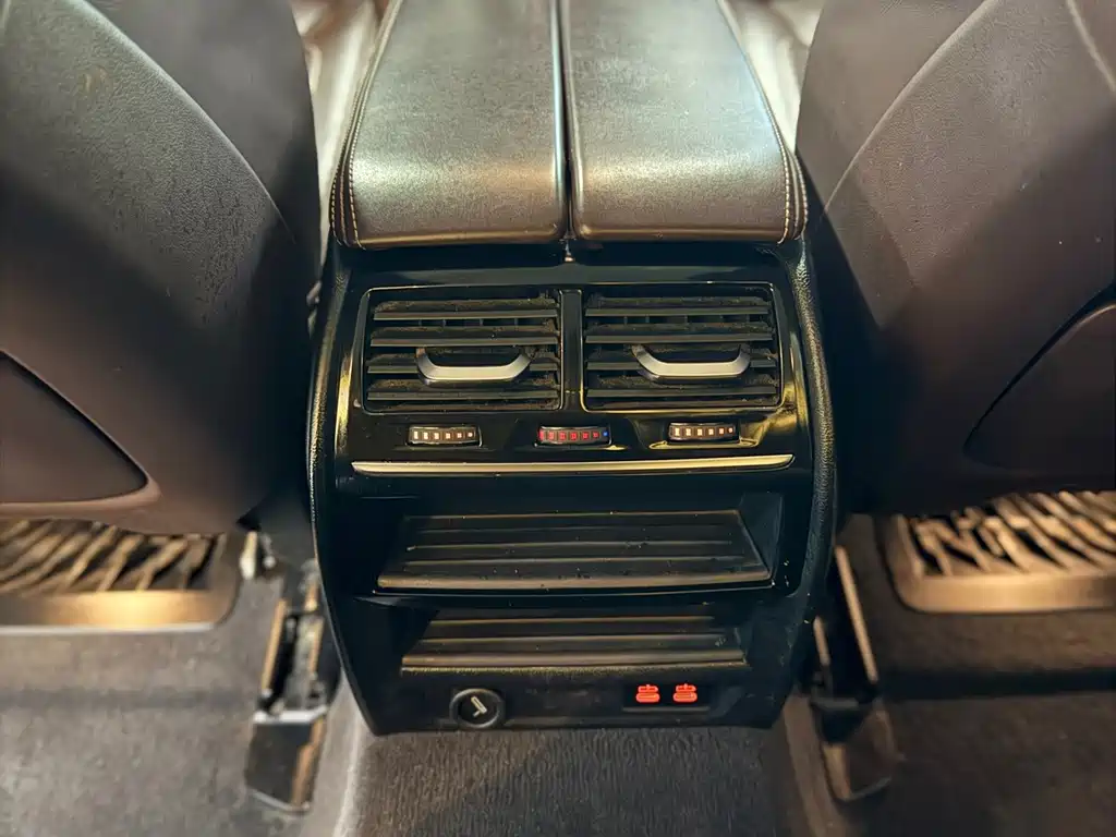 BMW 5 Series New Energy — фото 14