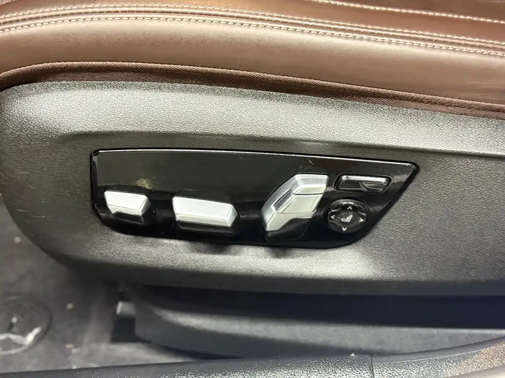 BMW 5 Series New Energy — фото 15