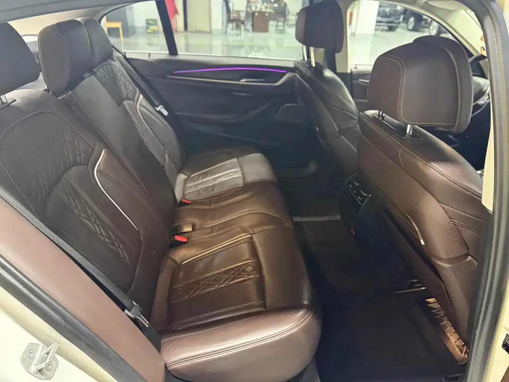 BMW 5 Series New Energy — фото 22