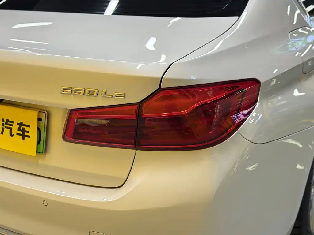 BMW 5 Series New Energy — фото 24