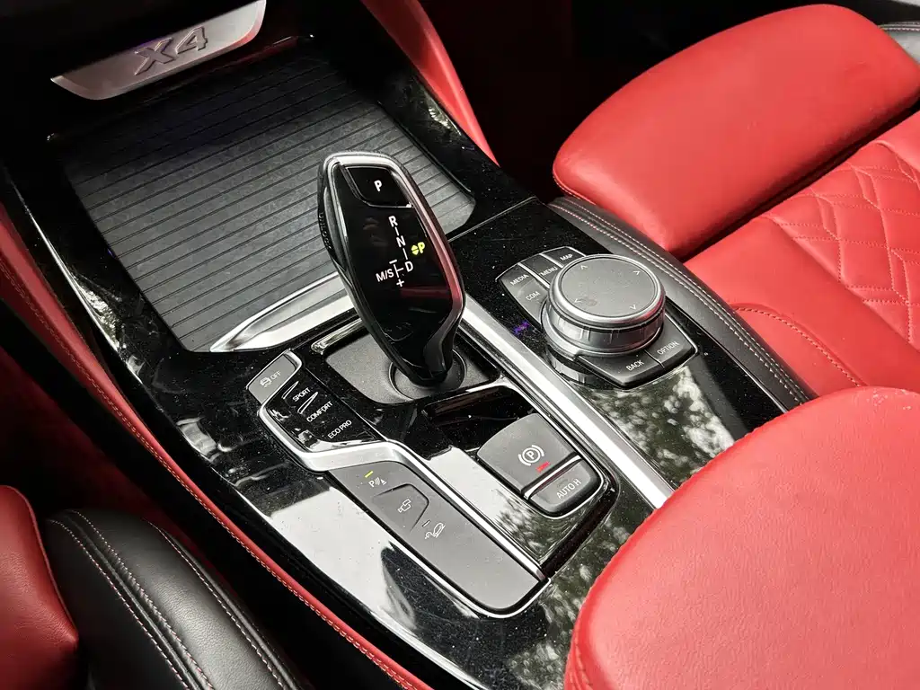 BMW X4 — фото 11