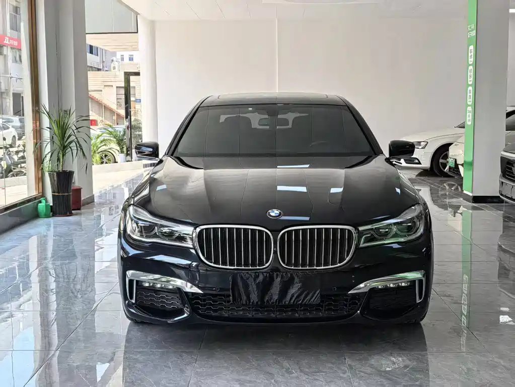 BMW 7 Series — фото 2