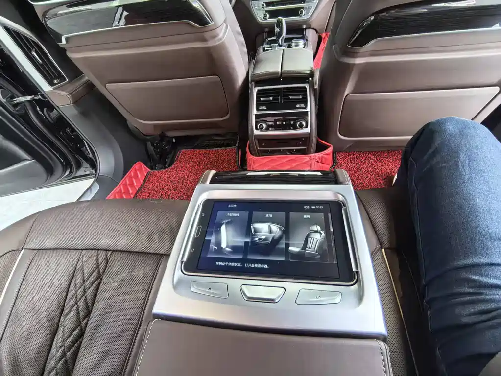 BMW 7 Series — фото 14