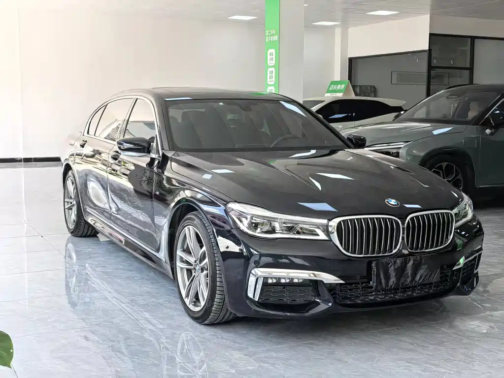 BMW 7 Series — фото 3