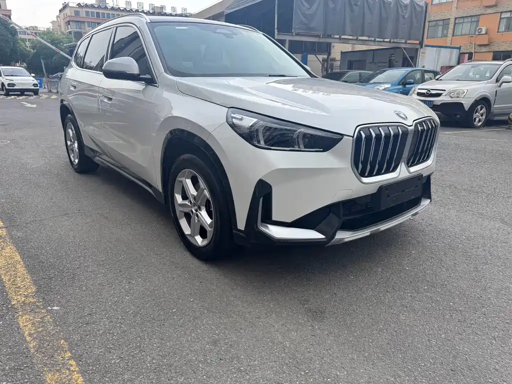 BMW X1 — фото 2