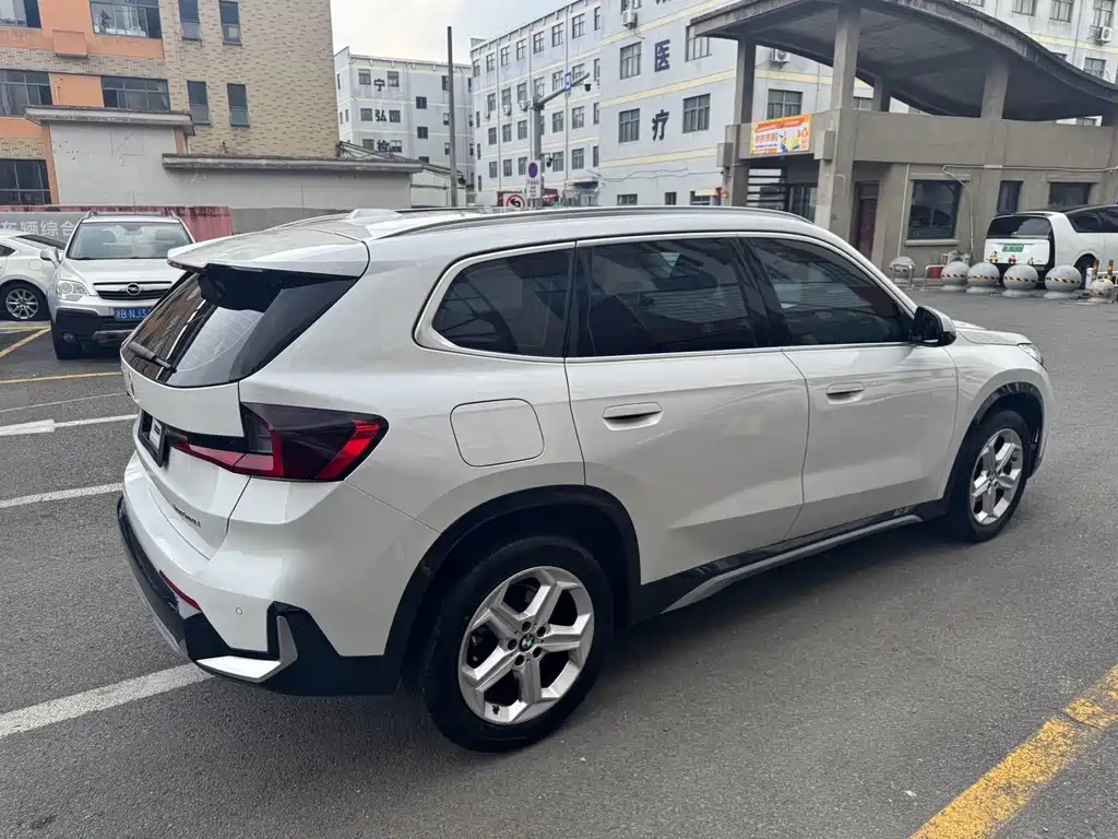 BMW X1 — фото 14