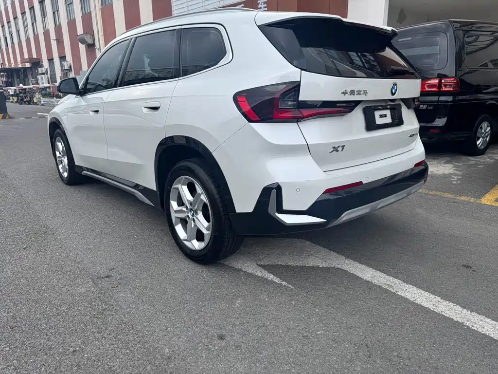 BMW X1 — фото 15