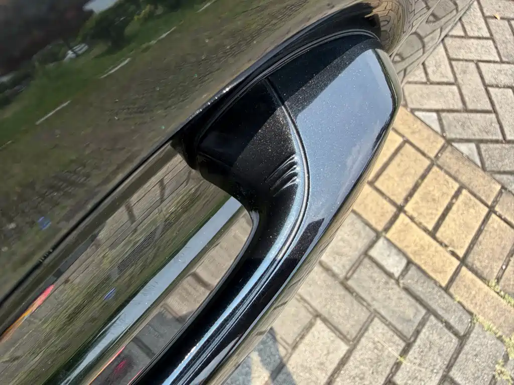BMW 5 Series — фото 14