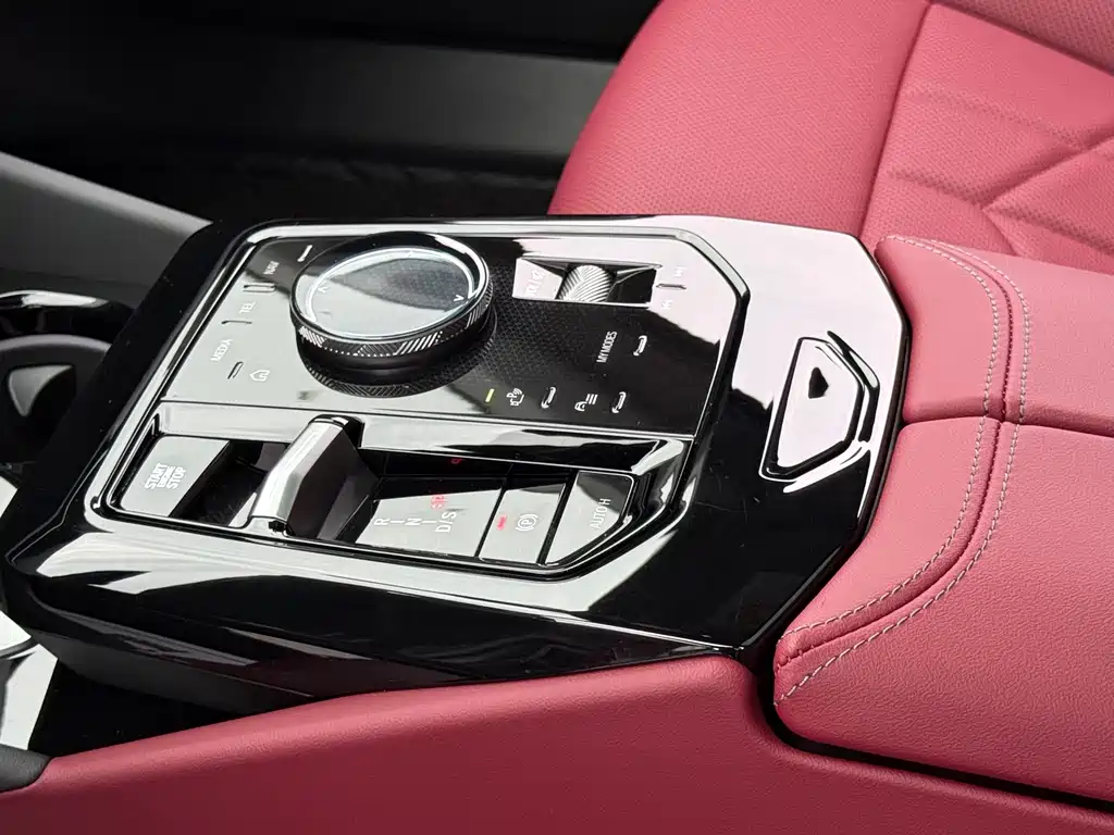 BMW 5 Series — фото 17