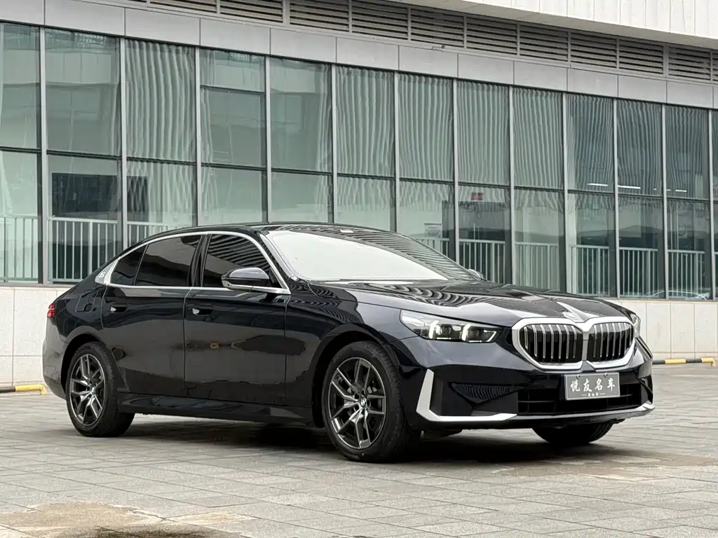 BMW 5 Series — фото 3