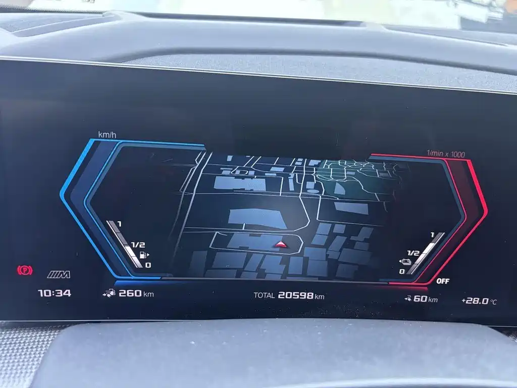 BMW XM — фото 8