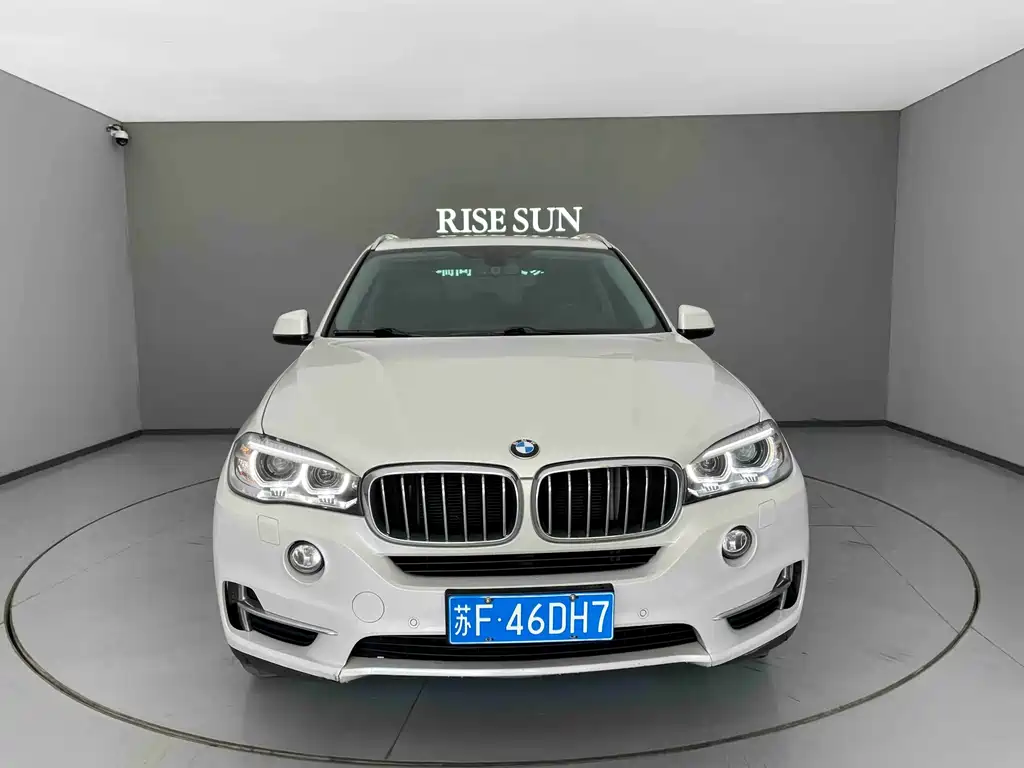 BMW X5 (Import) — фото 2