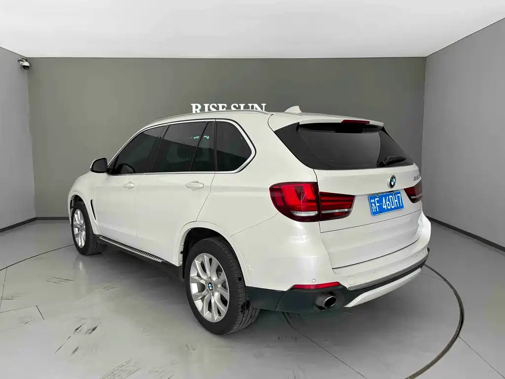 BMW X5 (Import) — фото 8