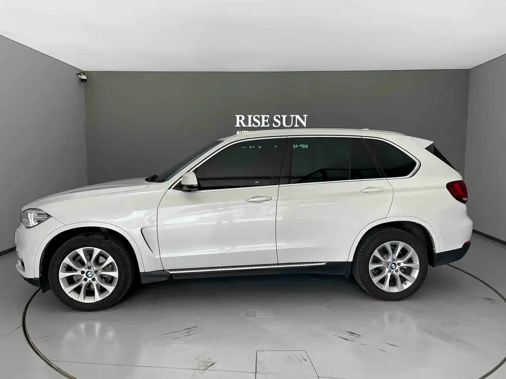 BMW X5 (Import) — фото 9