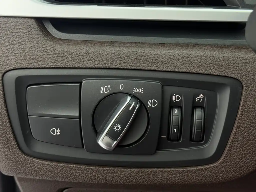 BMW X1 — фото 14