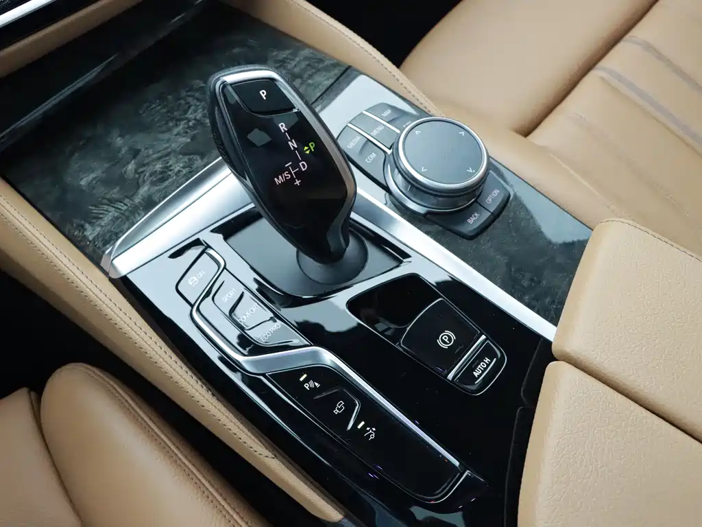 BMW 6 Series GT — фото 18
