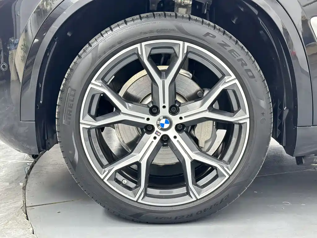 BMW X5 — фото 25