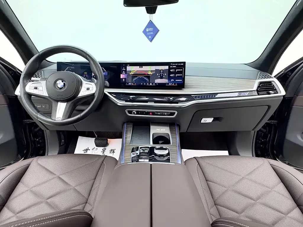 BMW X5 — фото 17