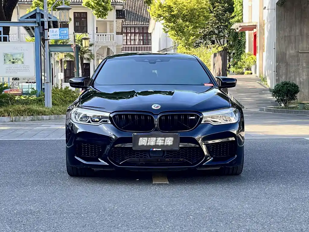 BMW M5 — фото 2