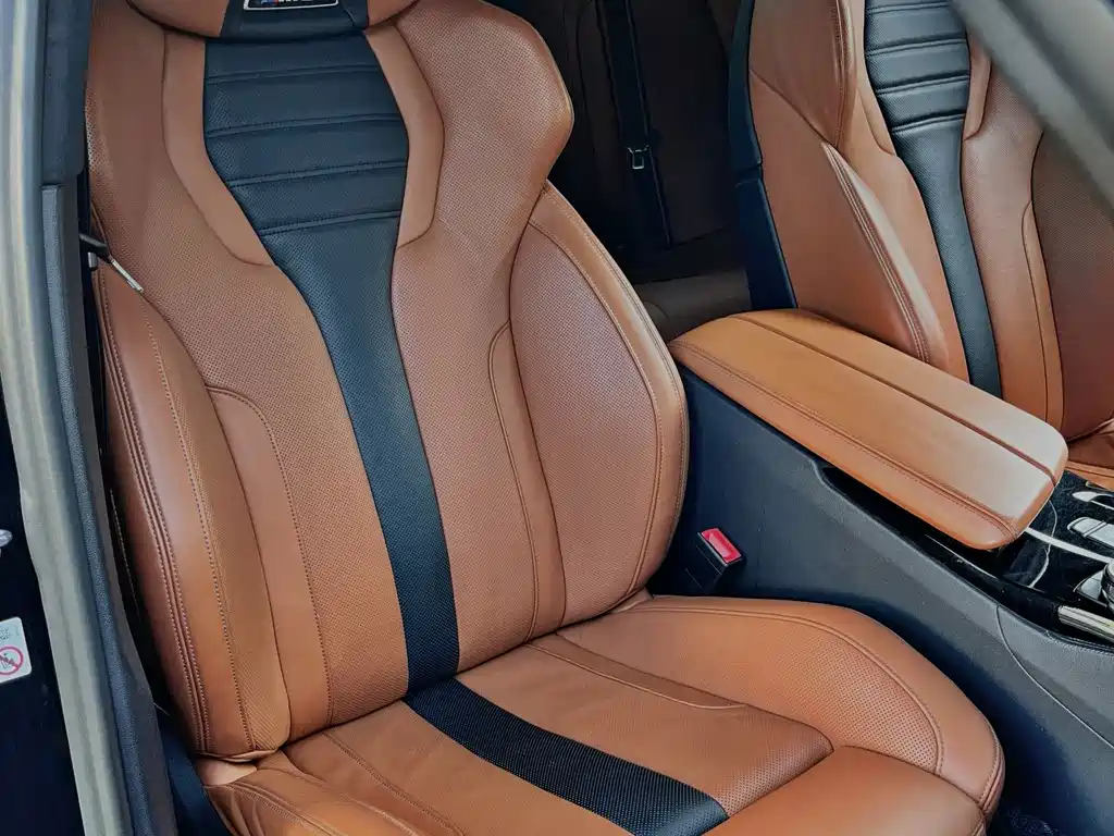 BMW M5 — фото 11