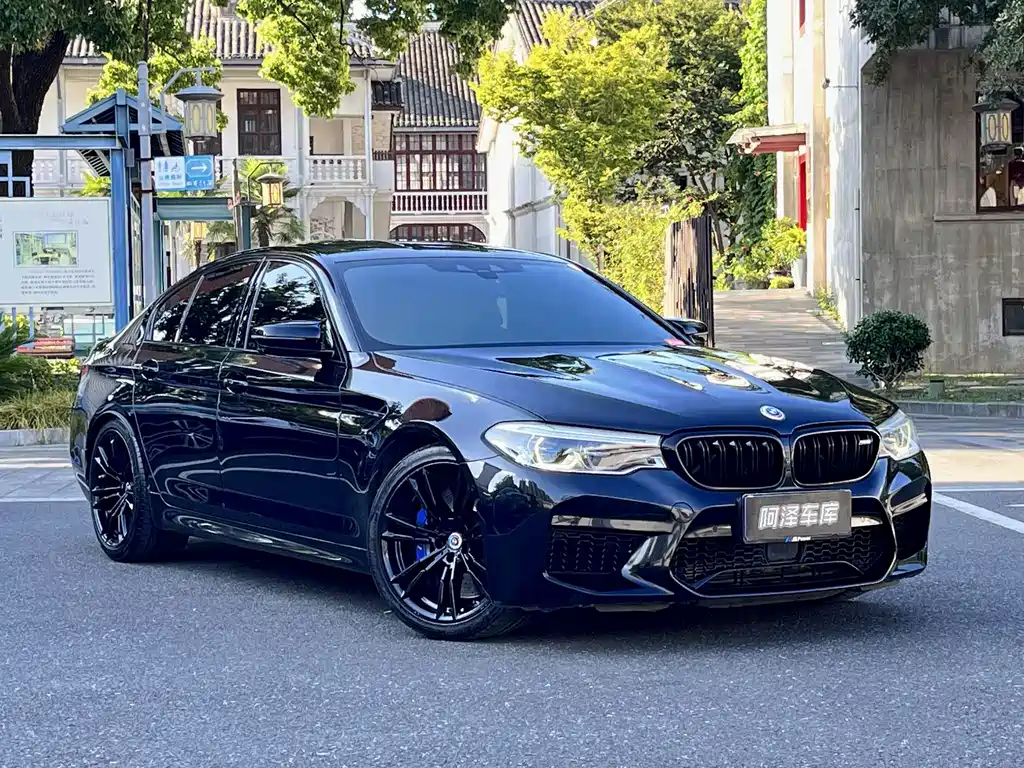 BMW M5 — фото 3