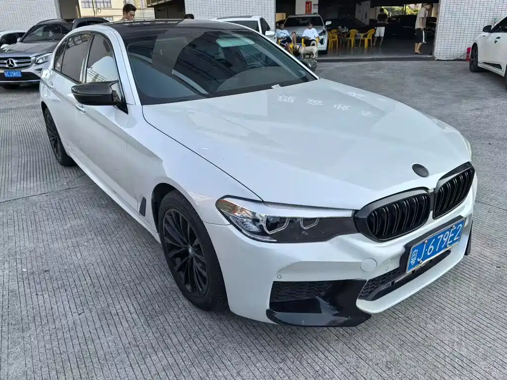 BMW 5 Series — фото 2