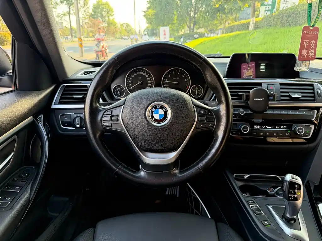 BMW 3 Series — фото 14