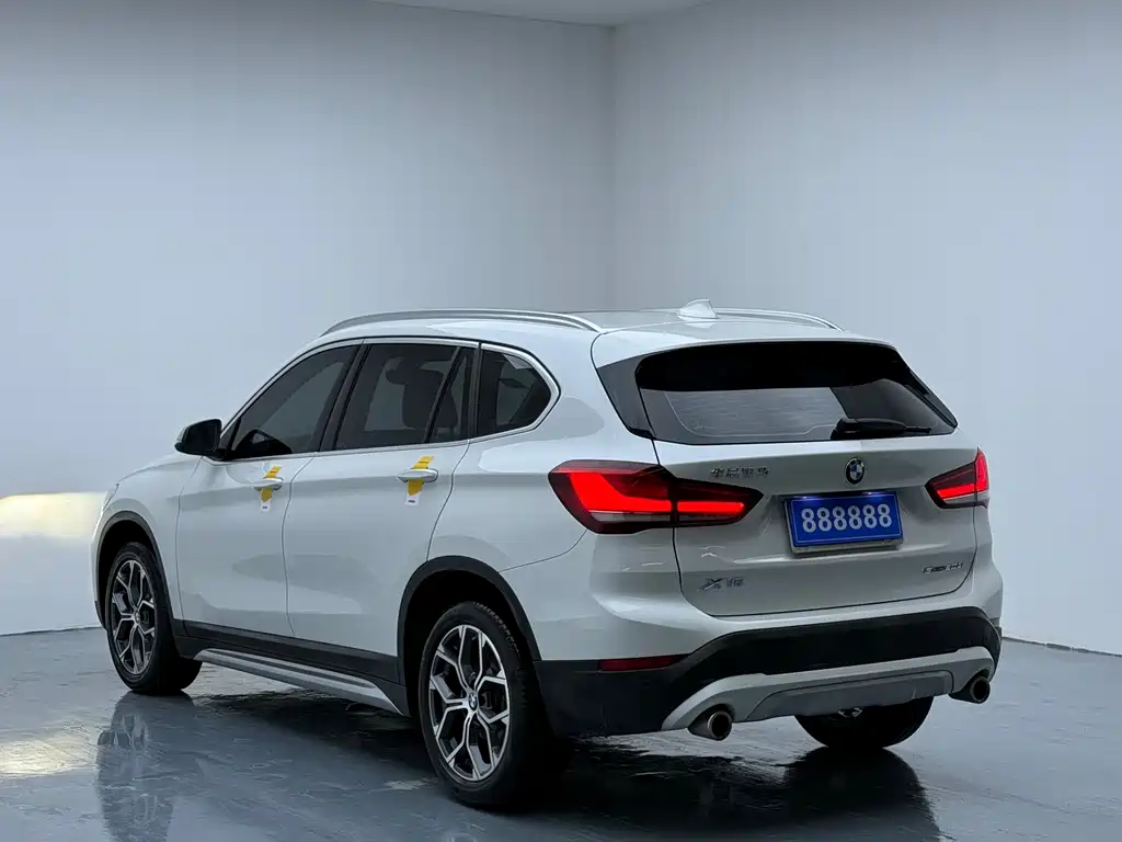BMW X1 — фото 8