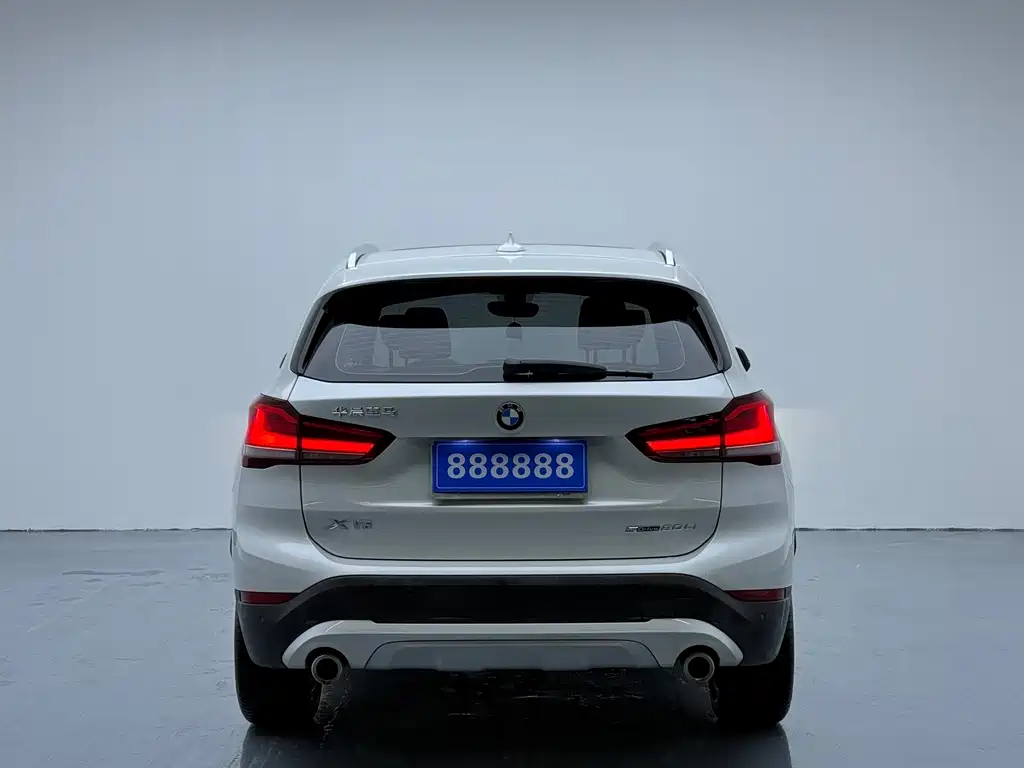 BMW X1 — фото 9