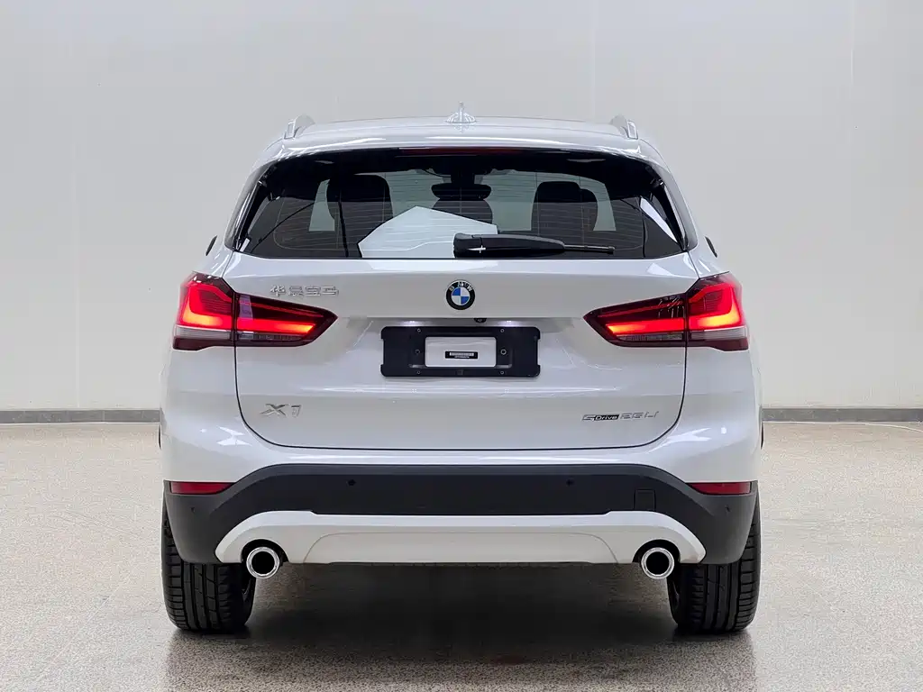 BMW X1 — фото 8
