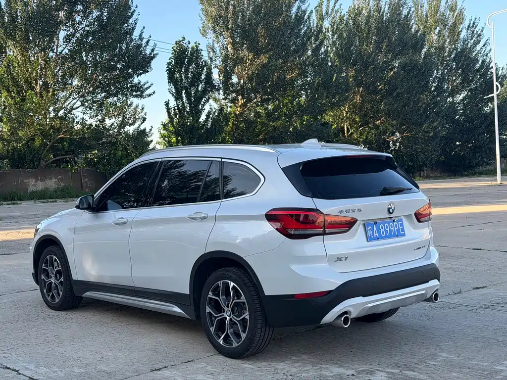 BMW X1 — фото 5