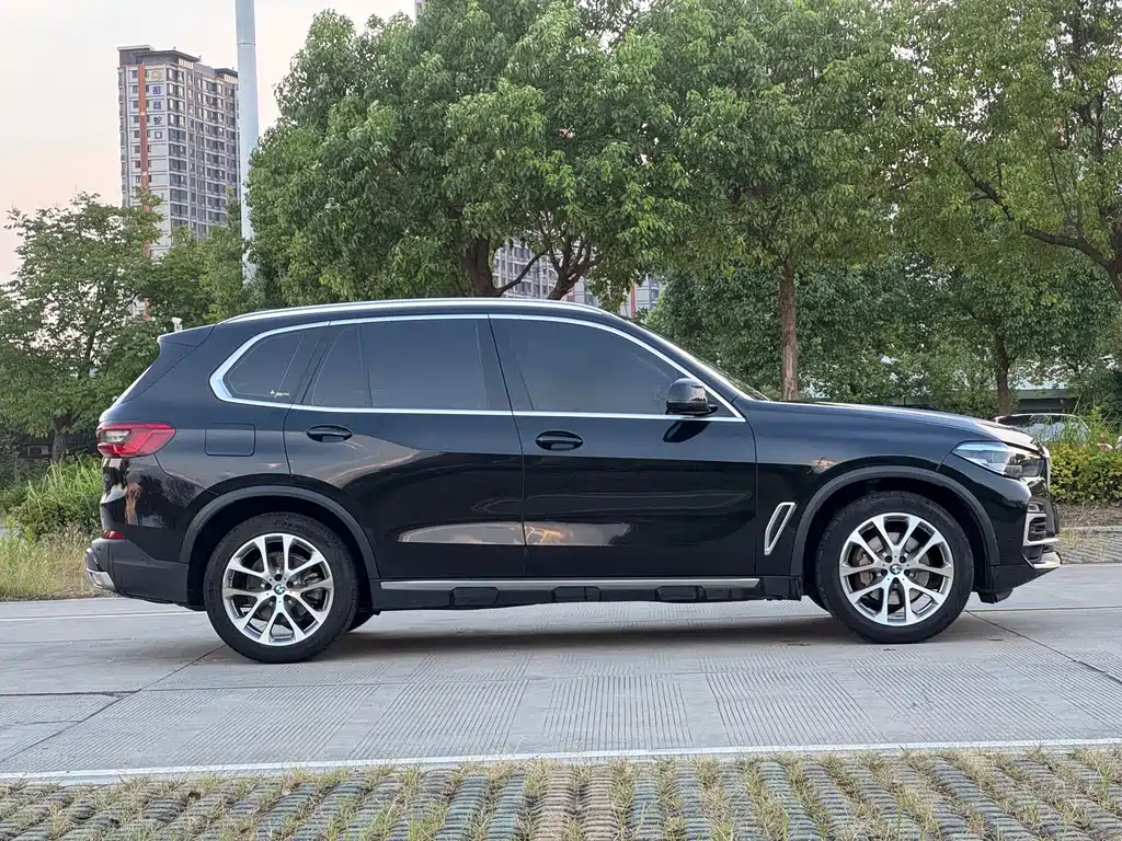 BMW X5 (Import) — фото 7