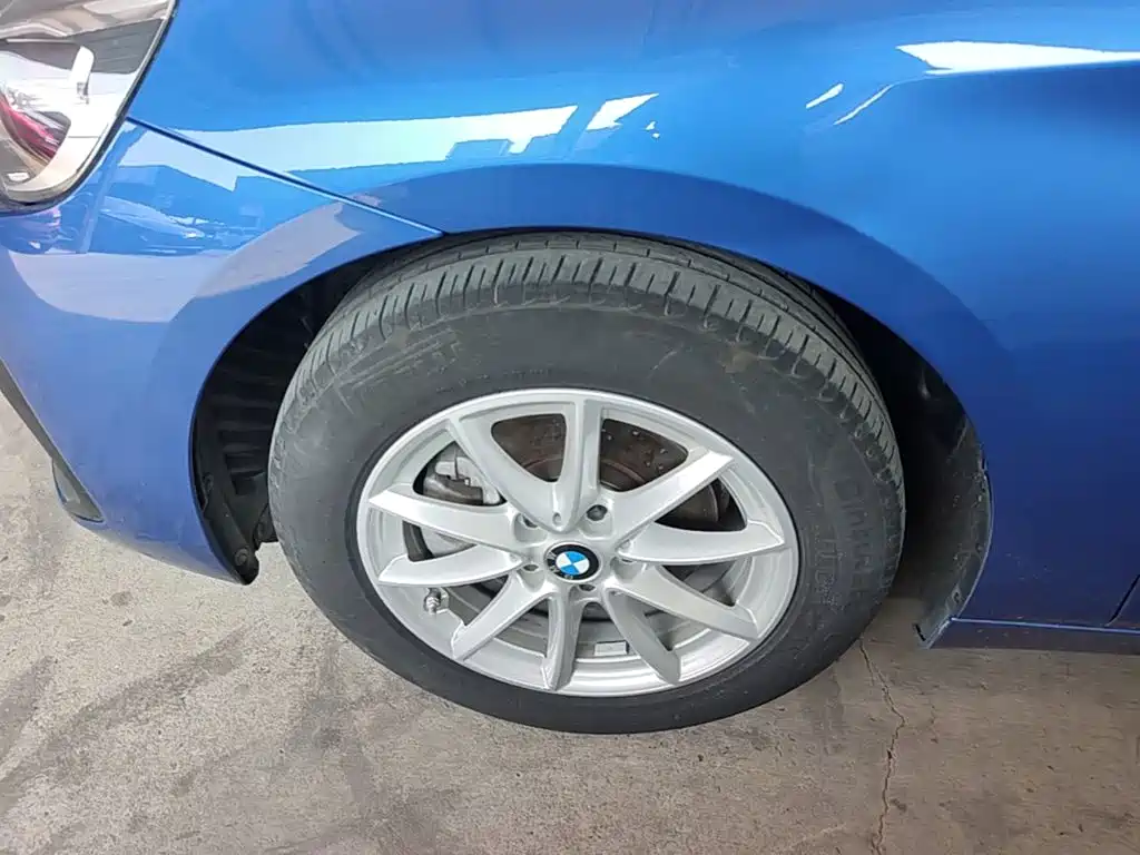 BMW 2 Series Active Tourer — фото 23