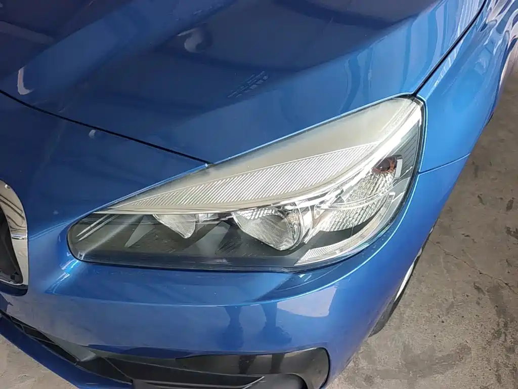 BMW 2 Series Active Tourer — фото 24