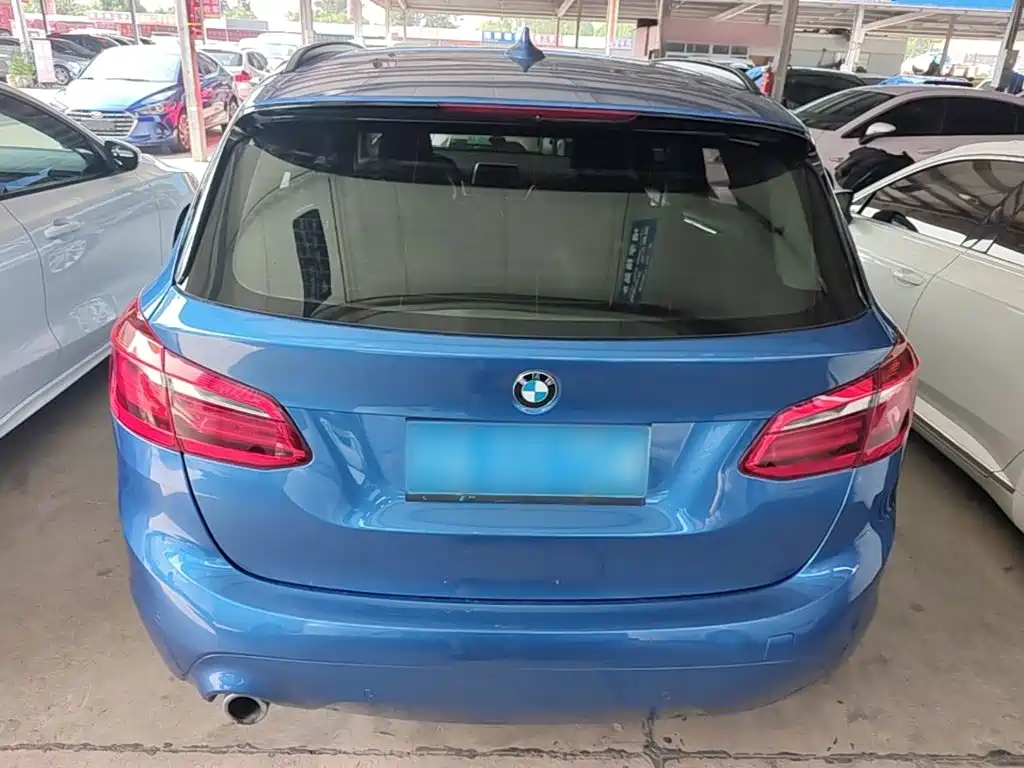BMW 2 Series Active Tourer — фото 6