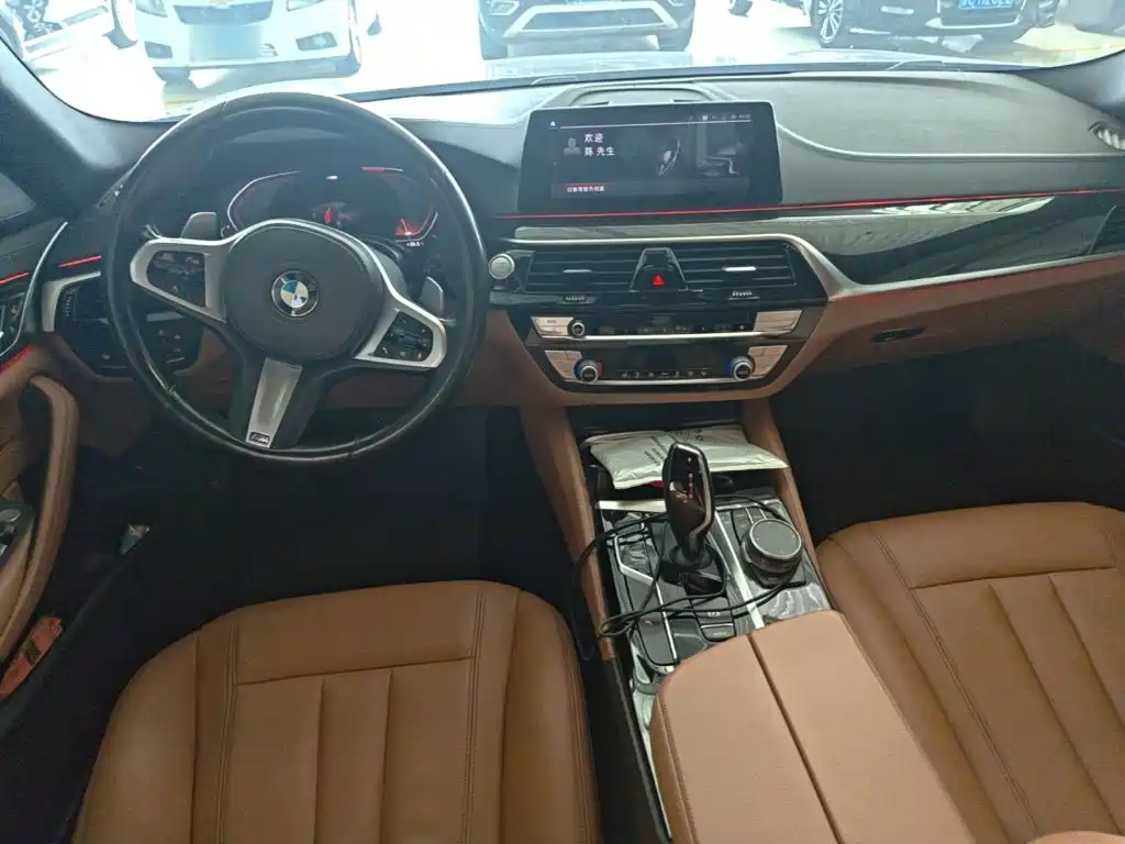BMW 5 Series — фото 10