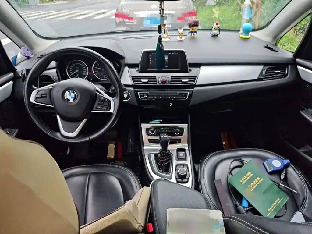BMW 2 Series Active Tourer — фото 13
