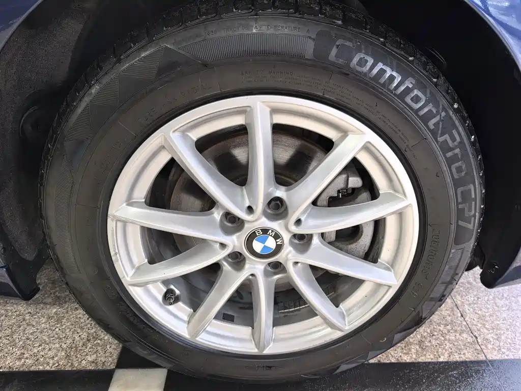 BMW 2 Series Active Tourer — фото 14