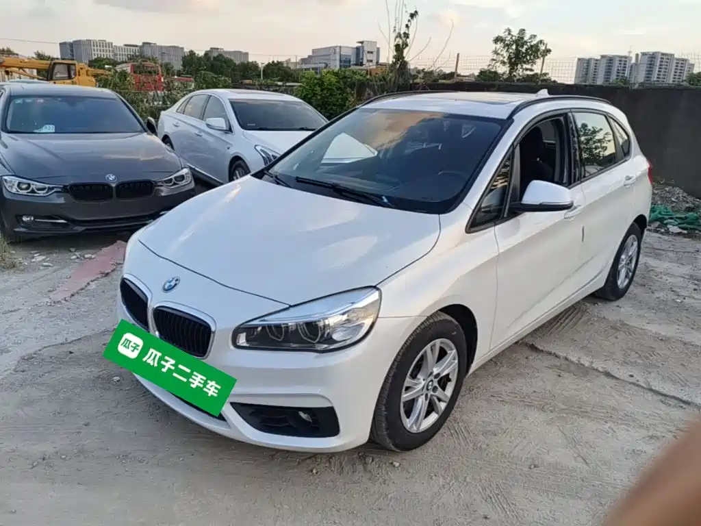 BMW 2 Series Active Tourer — фото 2