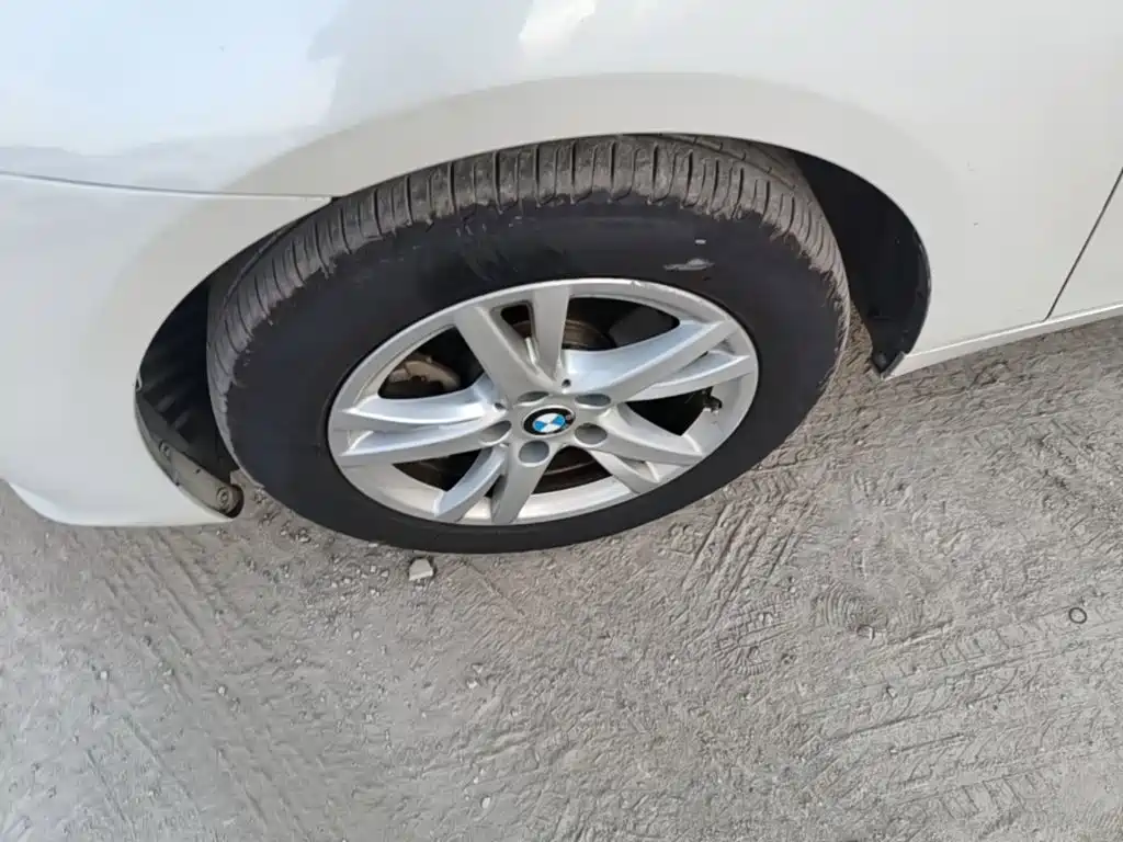 BMW 2 Series Active Tourer — фото 15