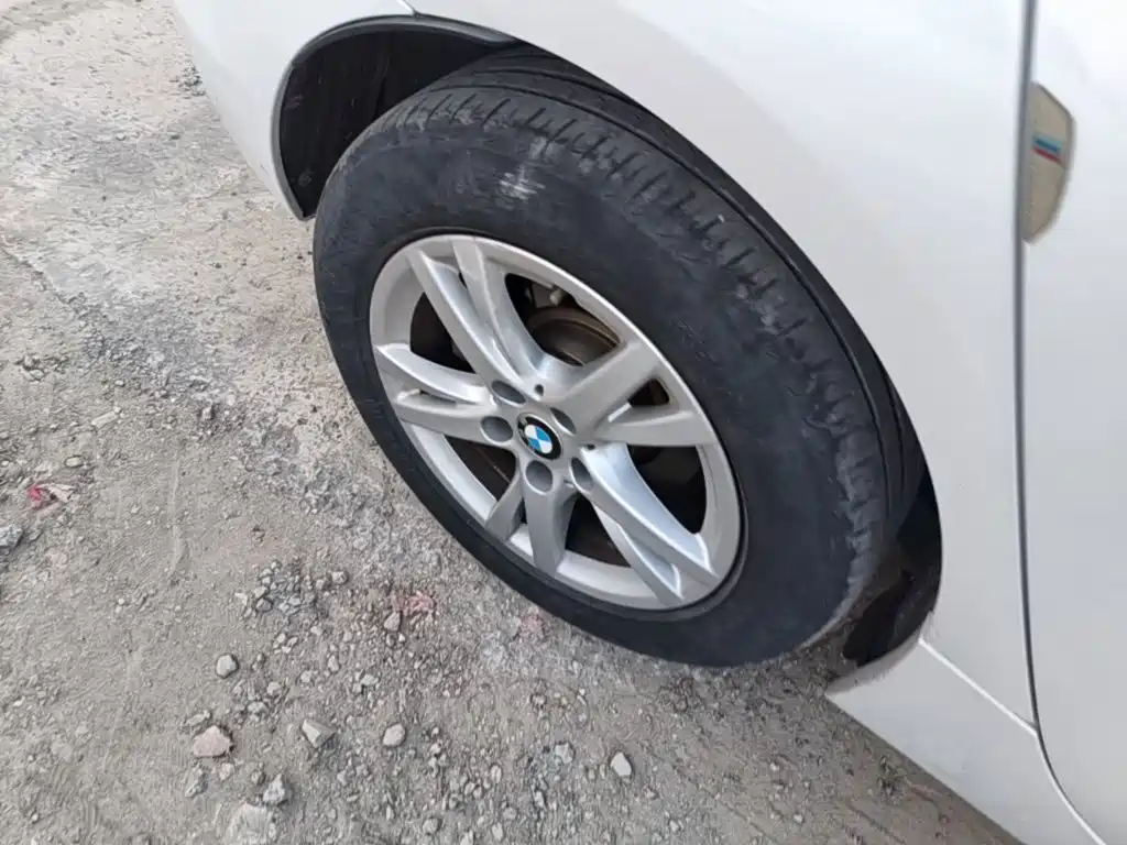 BMW 2 Series Active Tourer — фото 16