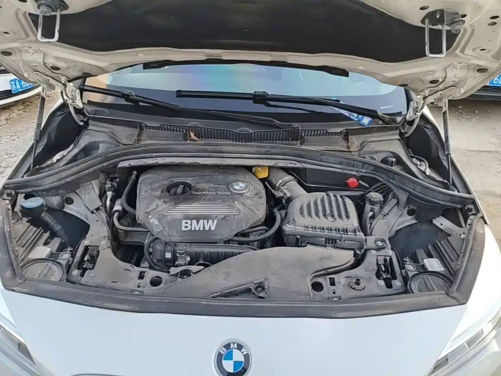 BMW 2 Series Active Tourer — фото 19