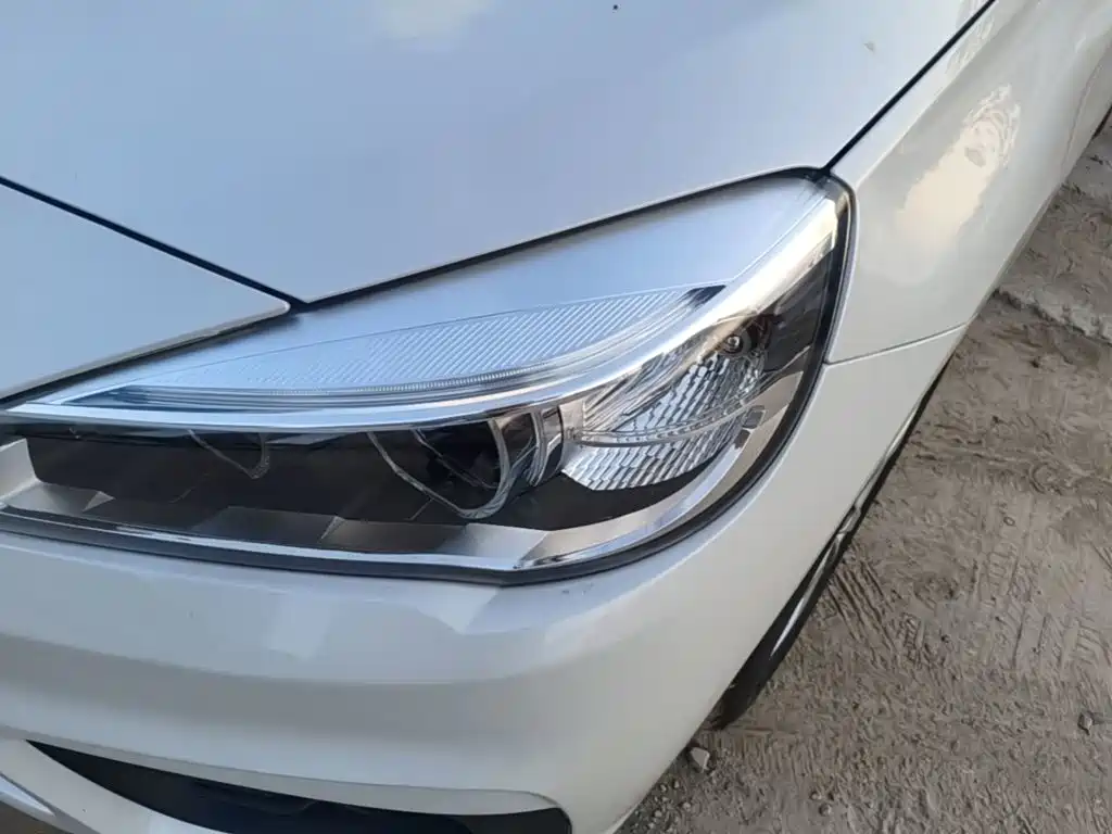 BMW 2 Series Active Tourer — фото 3