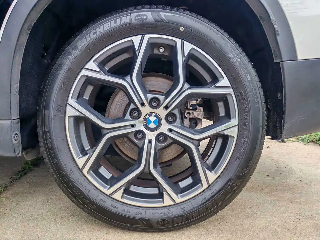 BMW X1 — фото 19