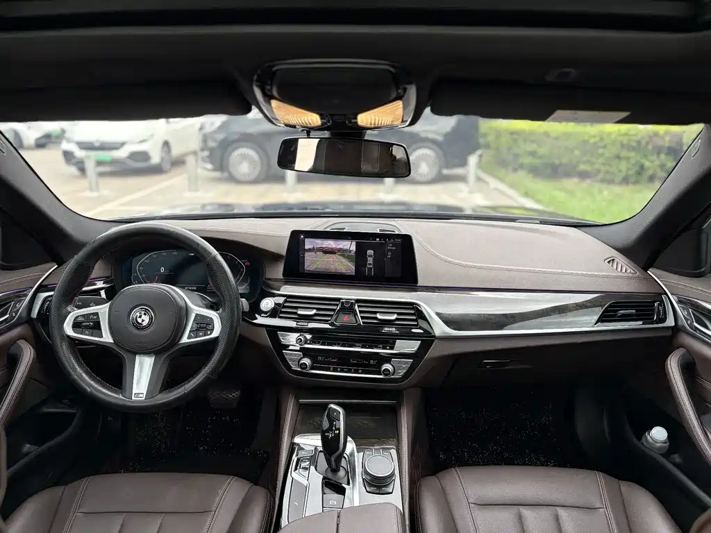 BMW 5 Series — фото 4