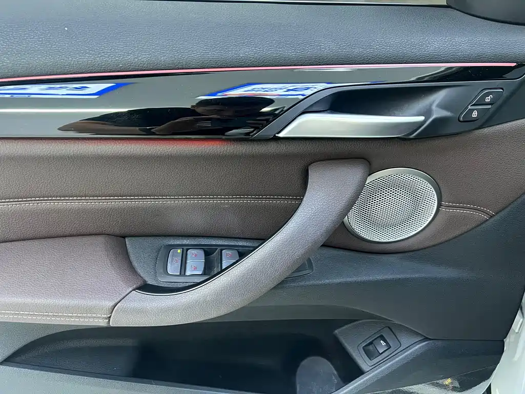 BMW X1 — фото 4